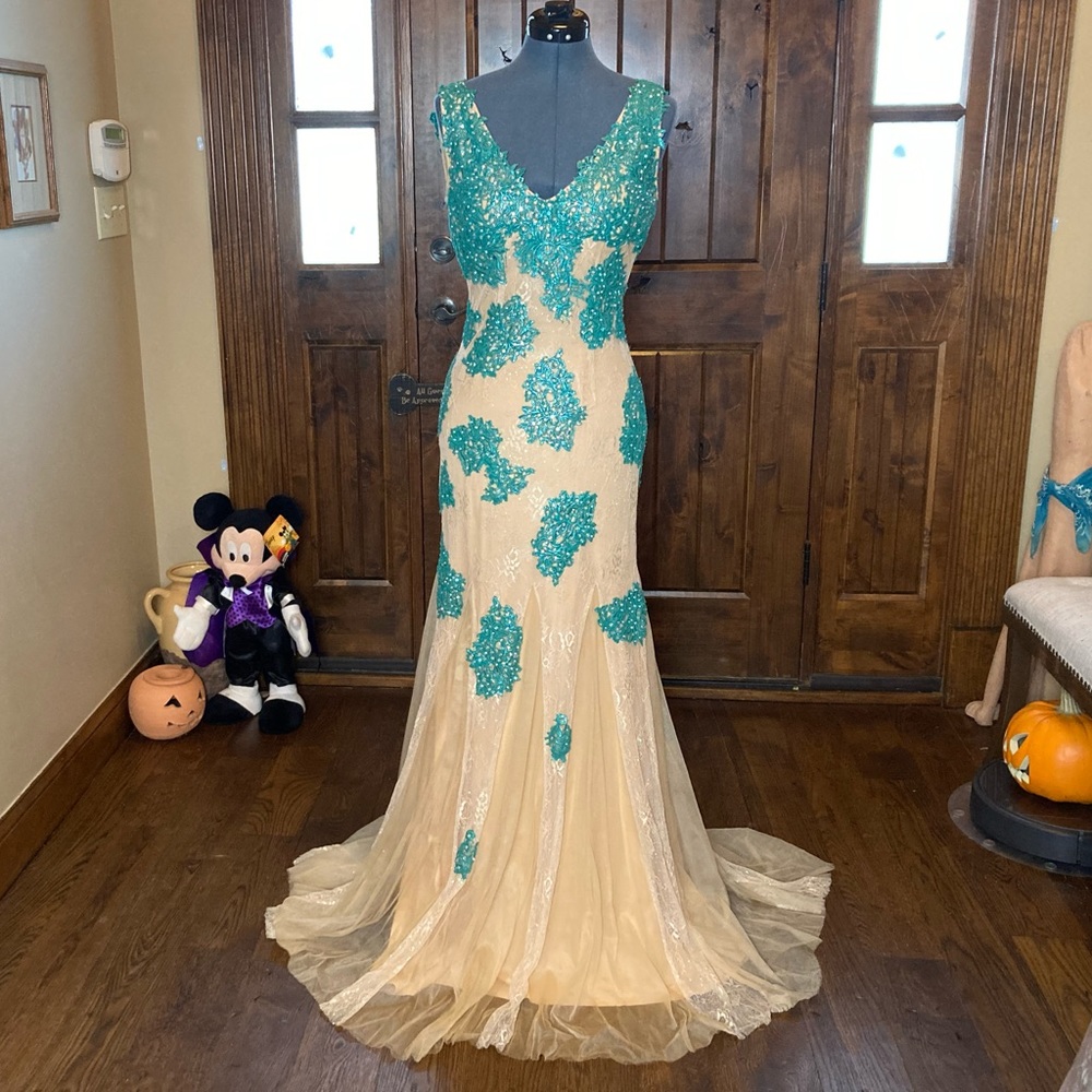 JOVANI Tan & Teal Lace Overlay Gown Size 4 #90164 - Picture 1 of 14